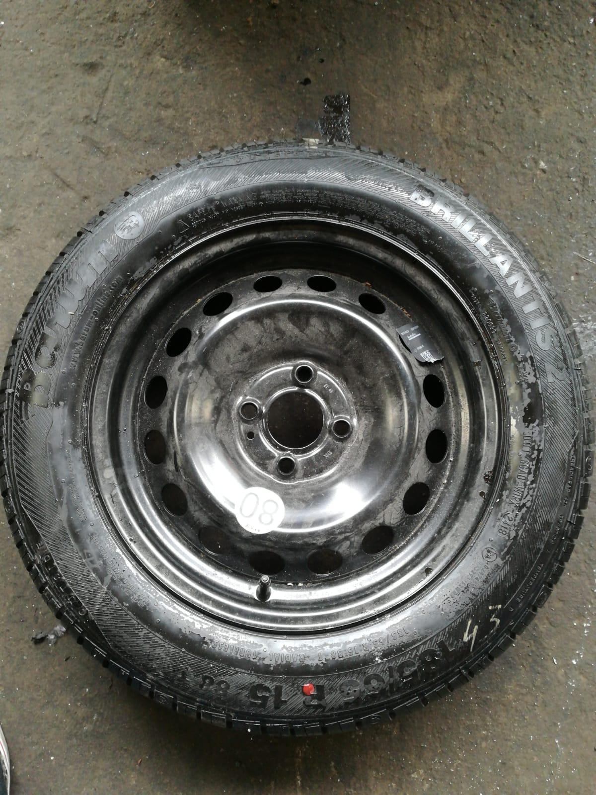 Anvelopa de vara 186/65/R15 +janta tabla nou noute Dacia Logan